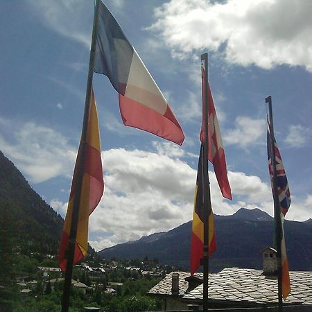 Hotel Ottoz Meuble Courmayeur Ngoại thất bức ảnh