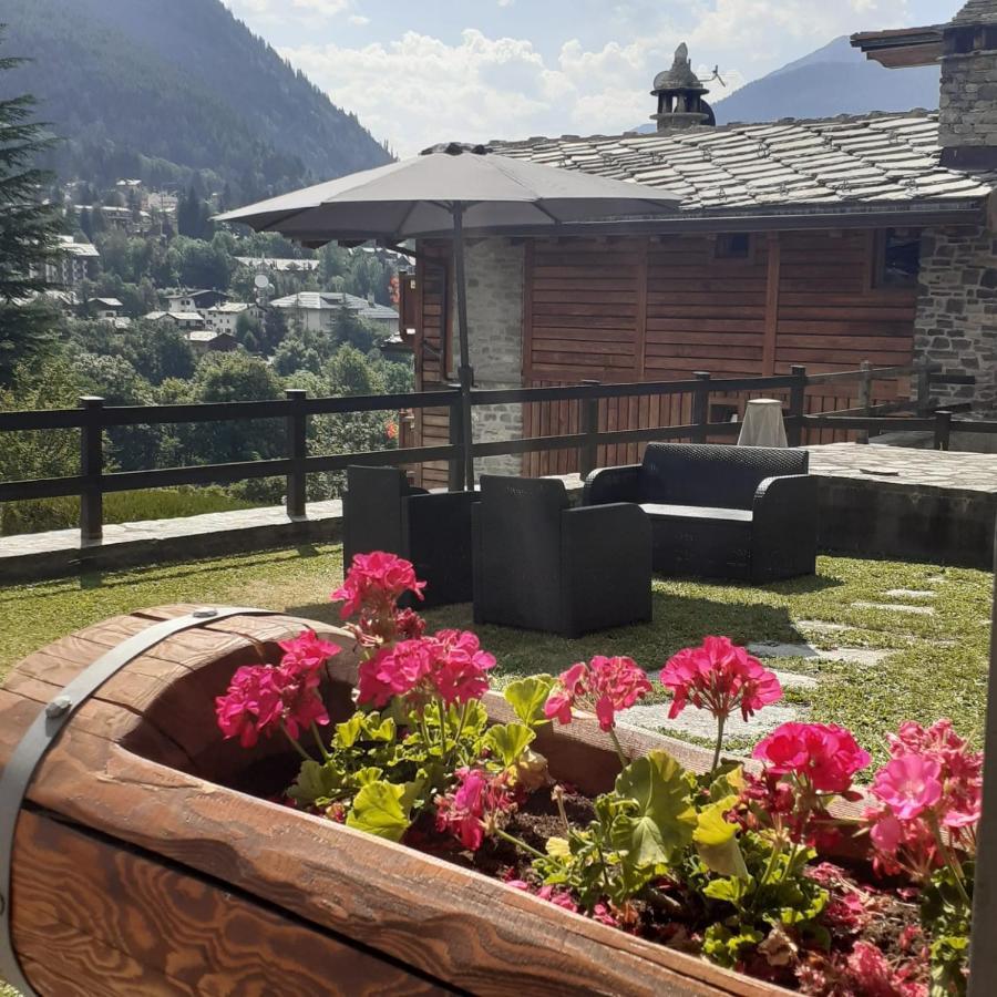 Hotel Ottoz Meuble Courmayeur Ngoại thất bức ảnh