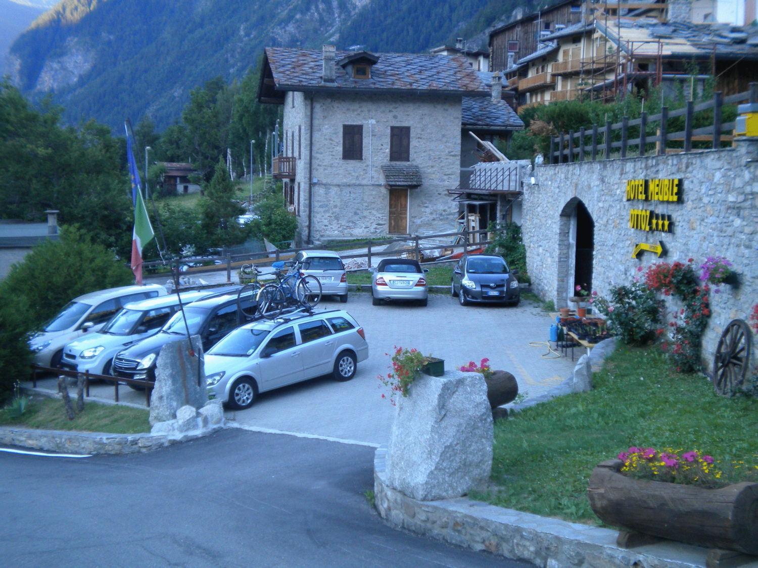 Hotel Ottoz Meuble Courmayeur Ngoại thất bức ảnh