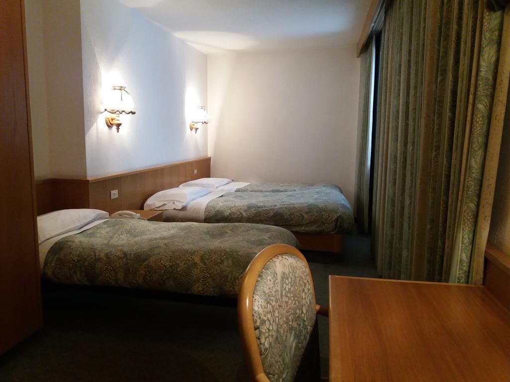 Hotel Ottoz Meuble Courmayeur Ngoại thất bức ảnh