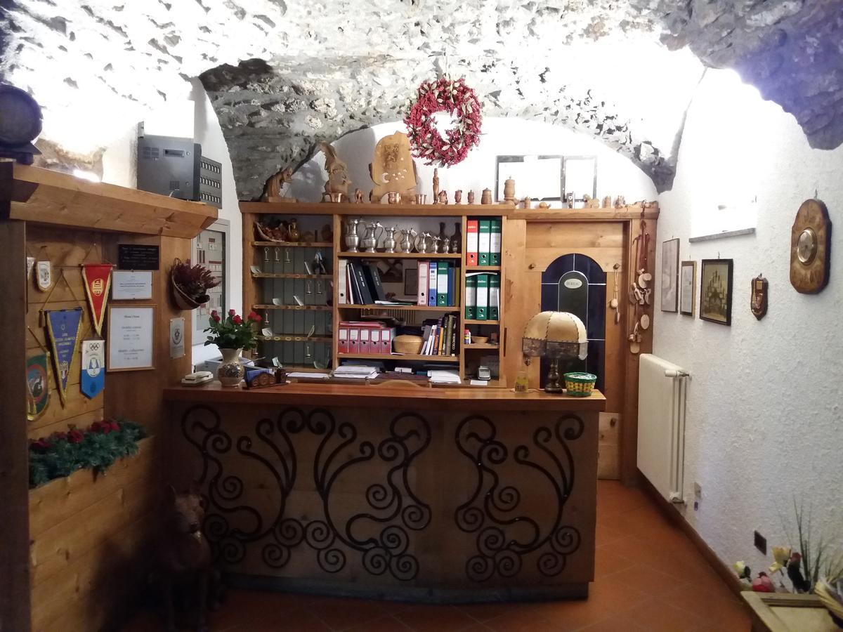 Hotel Ottoz Meuble Courmayeur Ngoại thất bức ảnh