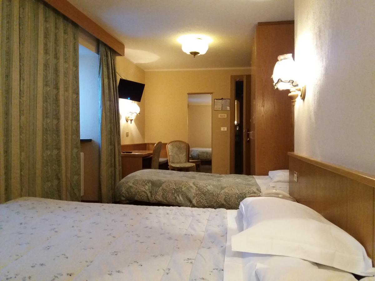 Hotel Ottoz Meuble Courmayeur Ngoại thất bức ảnh