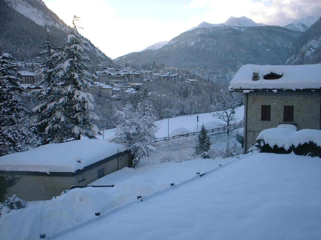 Hotel Ottoz Meuble Courmayeur Ngoại thất bức ảnh